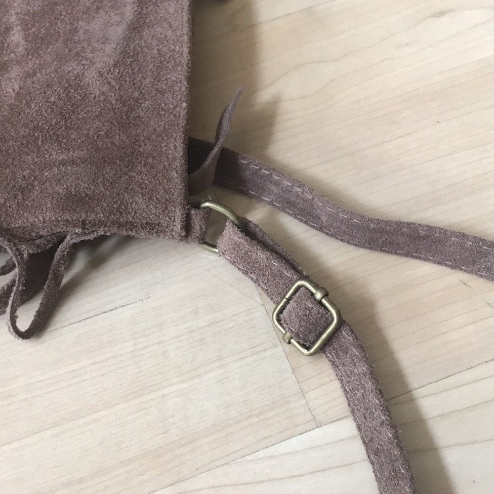 Small side bag ( adjustable). In great condition. - Picture 5 of 6